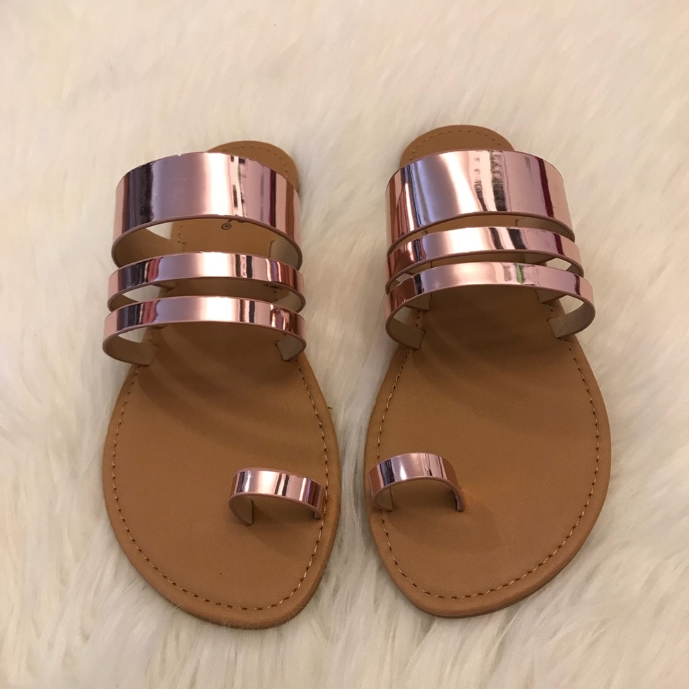 Aphrodite Rose Gold Toe Ring Sandals - Picture 7 of 8